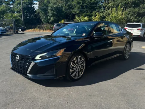 Another view of 2023 Nissan Altima 2.5 SL for sale in Lakewood, WA at 9999 Auto Center