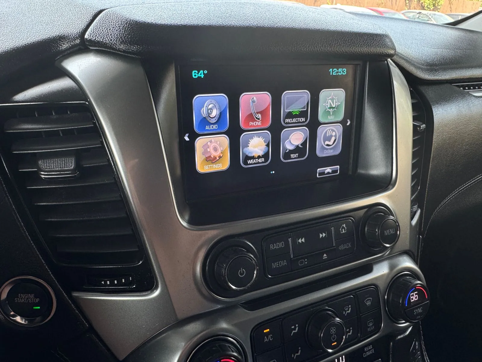 Chevrolet Suburban photo 26