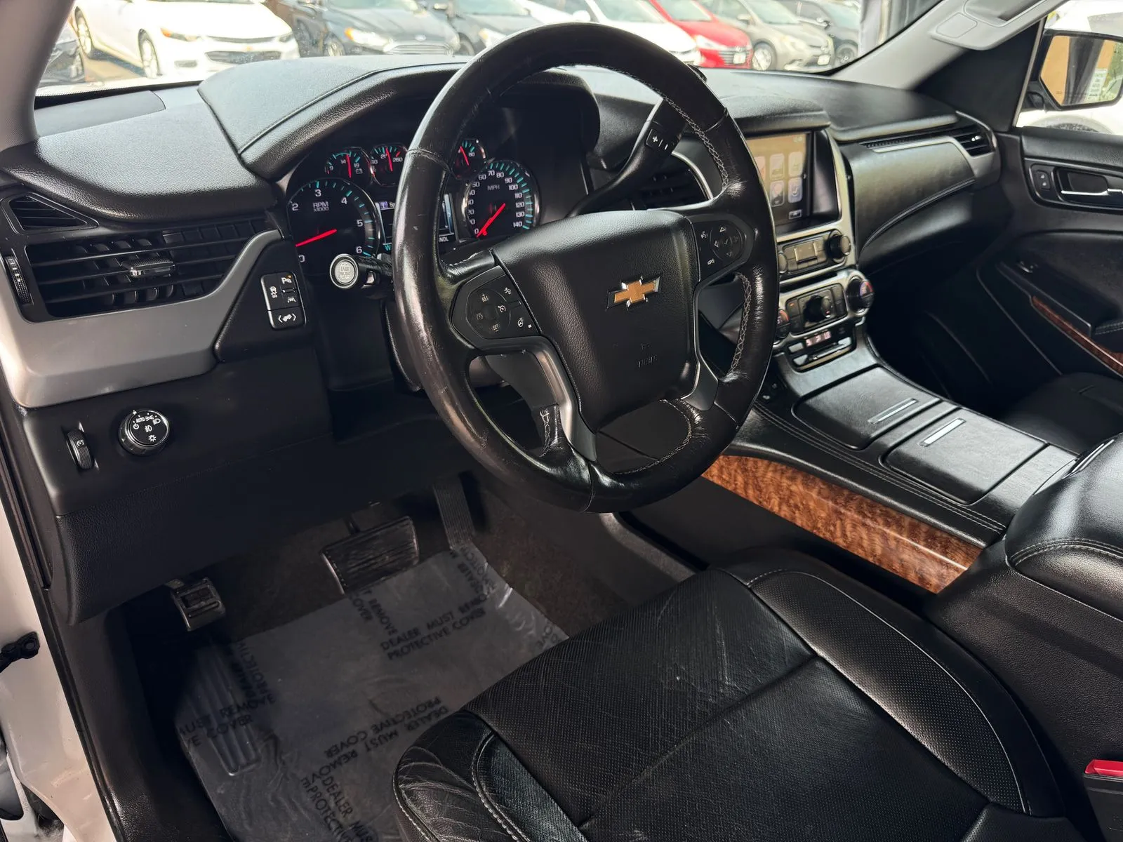 Chevrolet Suburban photo 10