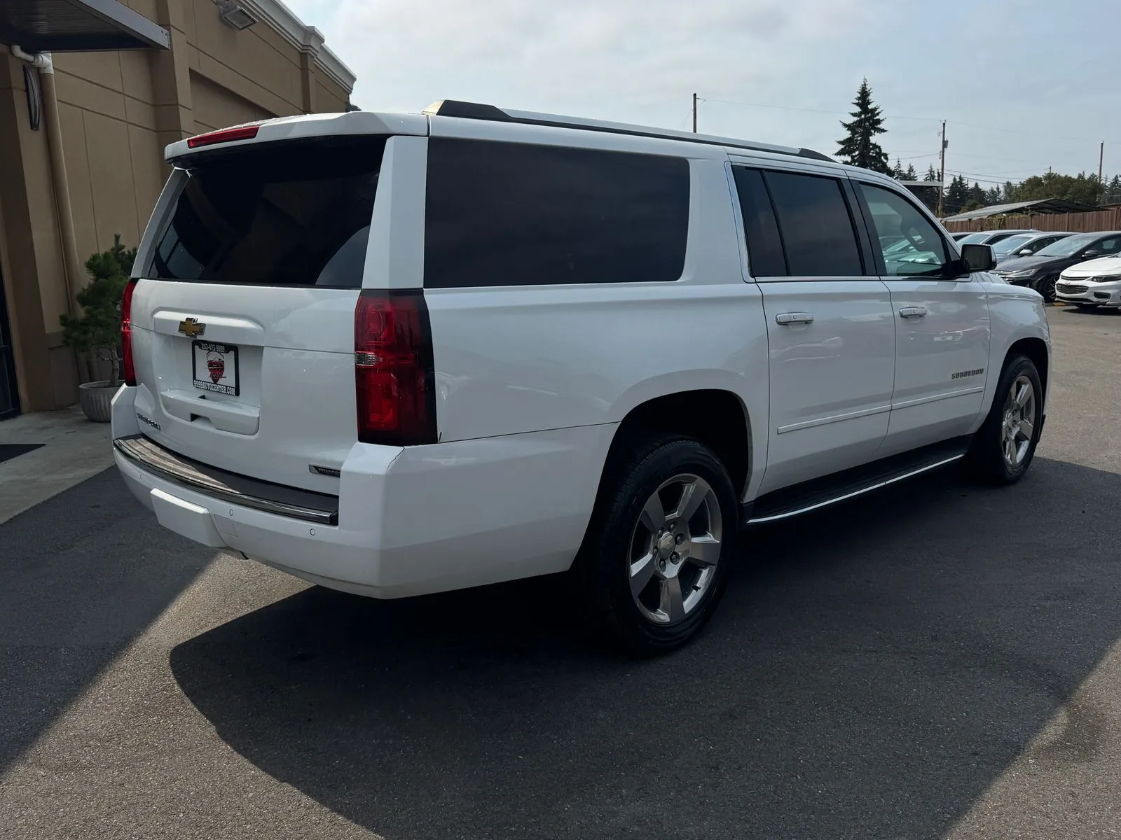 Chevrolet Suburban photo 7