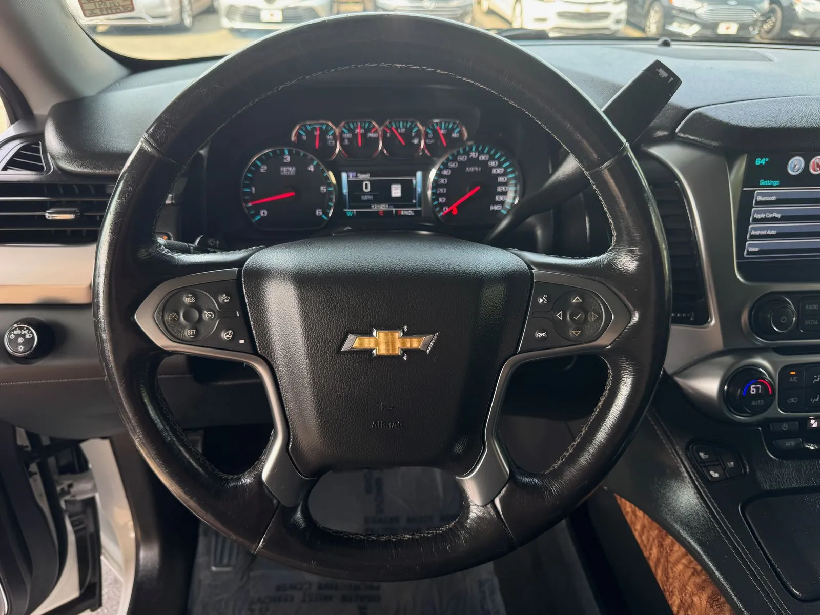 Chevrolet Suburban photo 32