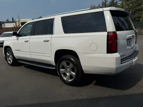 More photos of 2018 Chevrolet Suburban Premier at 9999 Auto Center, WA