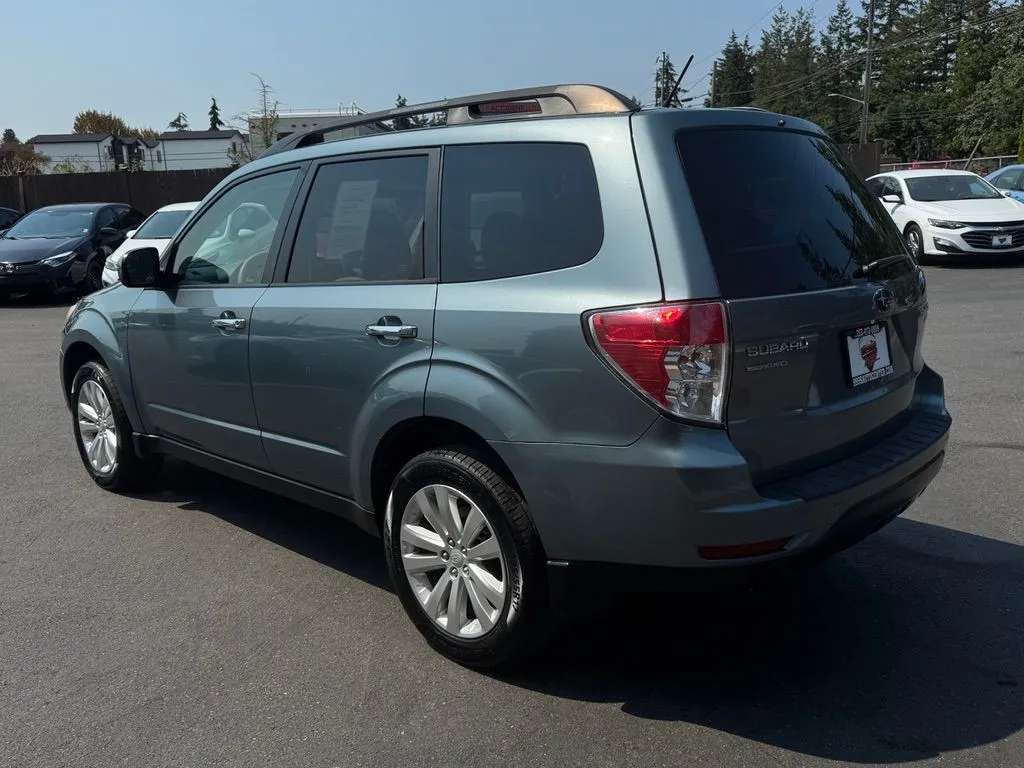 Subaru Forester photo 5