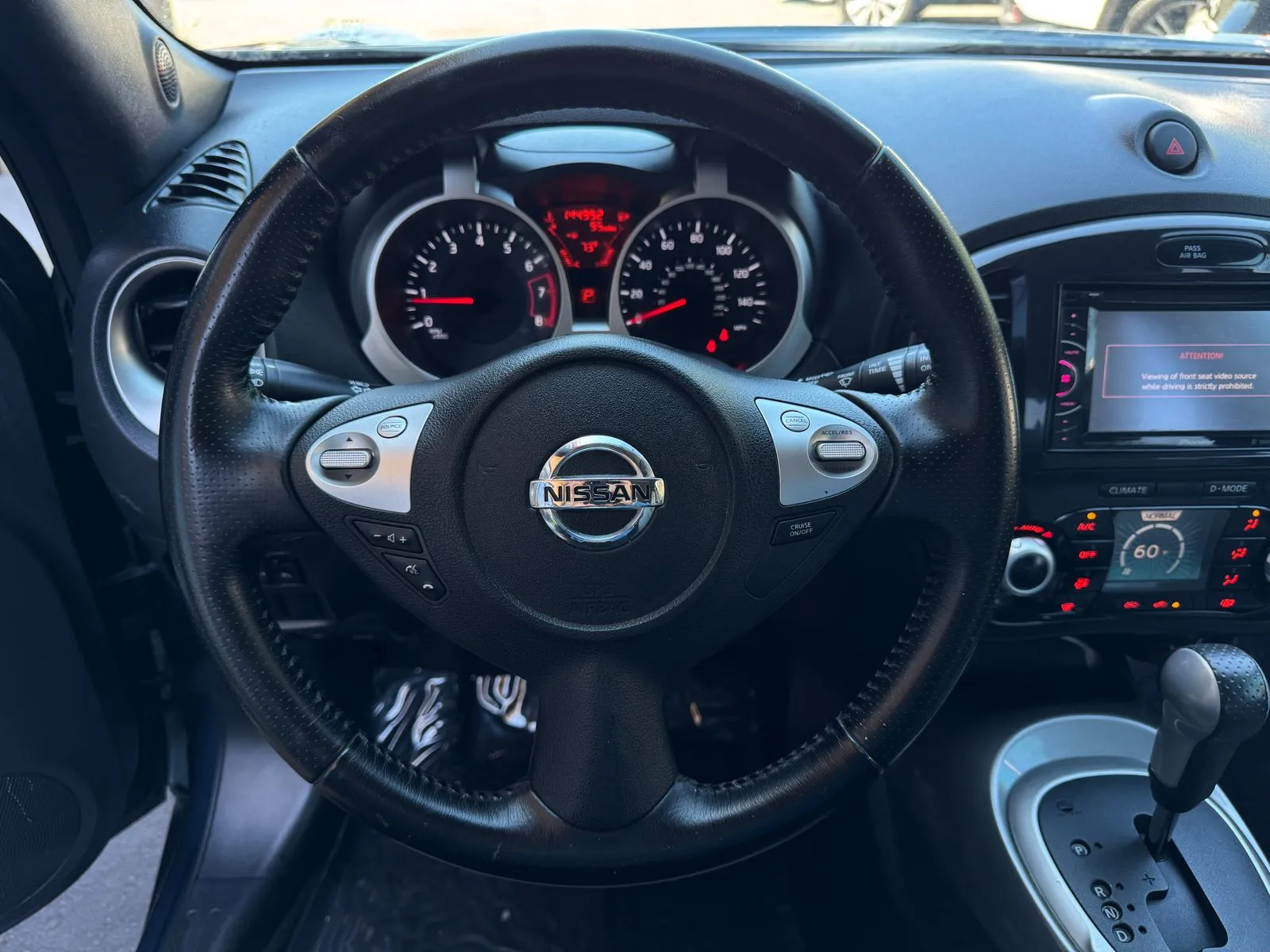 Nissan Juke photo 28