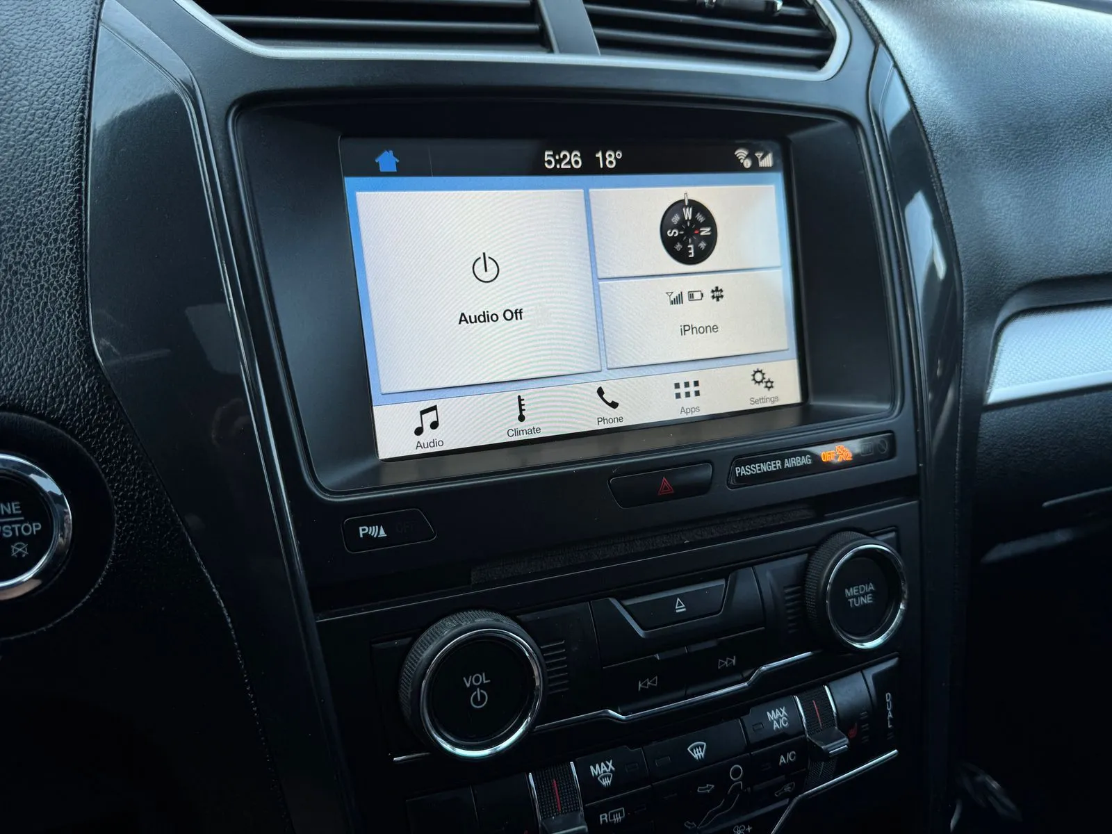 Ford Explorer photo 26