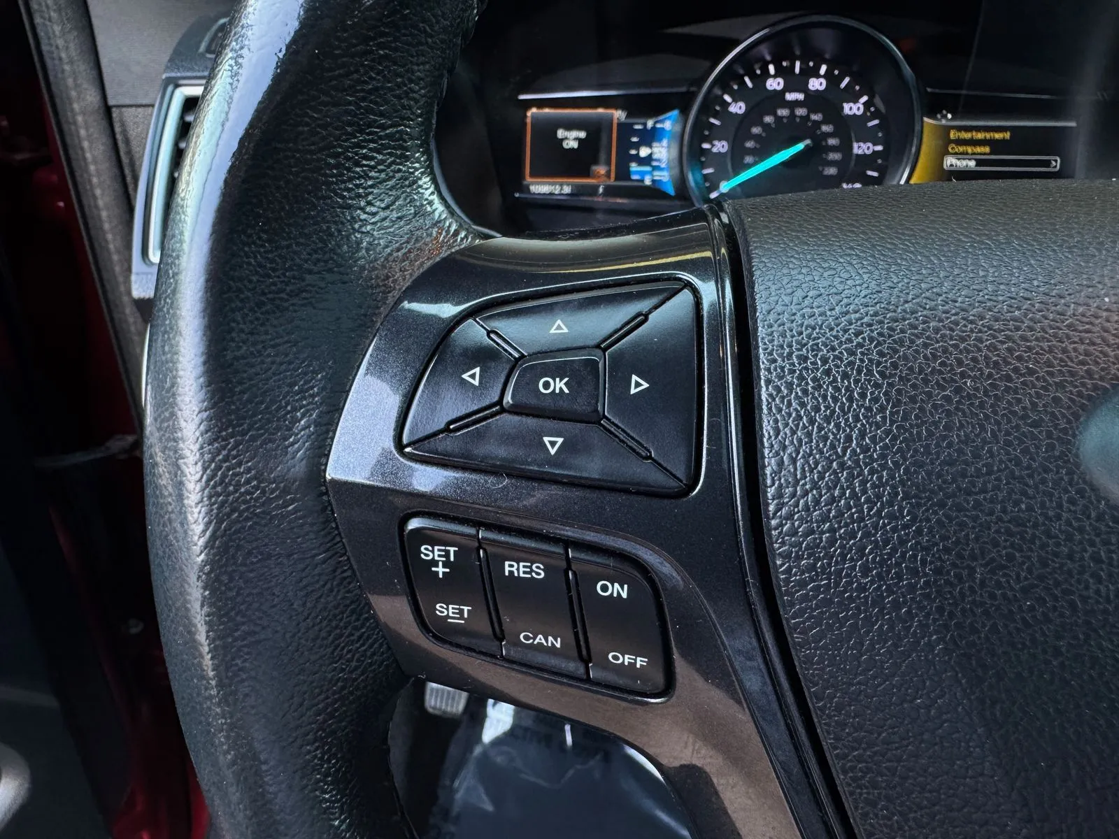 Ford Explorer photo 34