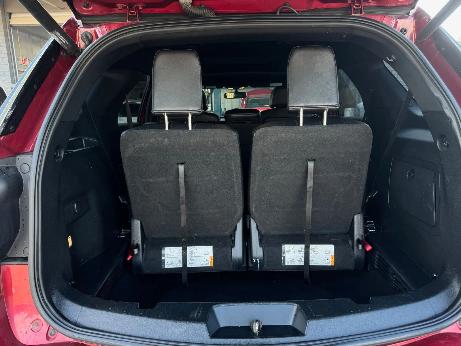 Ford Explorer photo 19