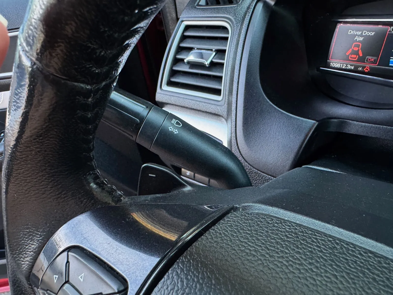 Ford Explorer photo 36