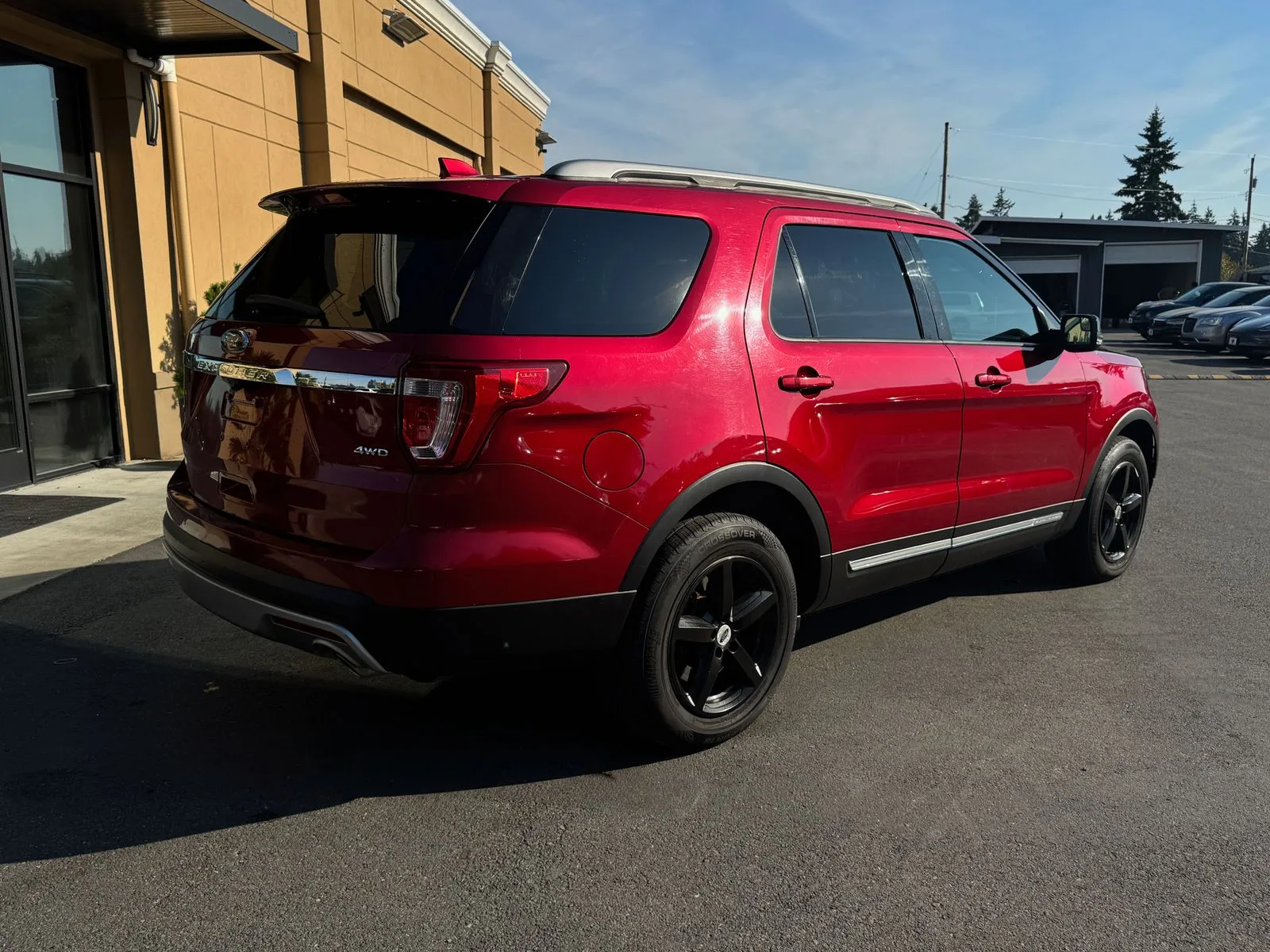 Ford Explorer photo 7