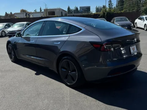 More photos of 2018 Tesla Model 3 at 9999 Auto Center, WA