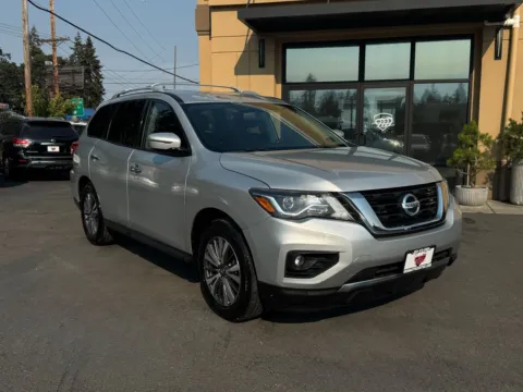 Silver 2017 Nissan Pathfinder SV for sale in Lakewood, WA
