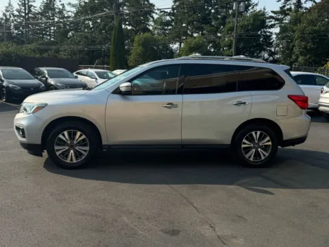 More photos of 2017 Nissan Pathfinder SV at 9999 Auto Center, WA