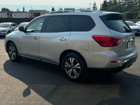More photos of 2017 Nissan Pathfinder SV at 9999 Auto Center, WA
