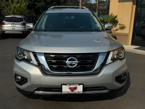 Photos of 2017 Nissan Pathfinder SV for sale in Lakewood, WA at 9999 Auto Center