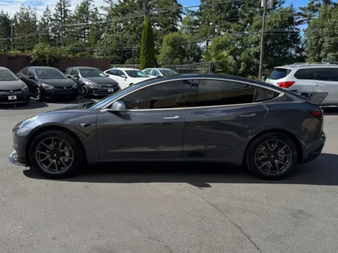 More photos of 2019 Tesla Model 3 at 9999 Auto Center, WA