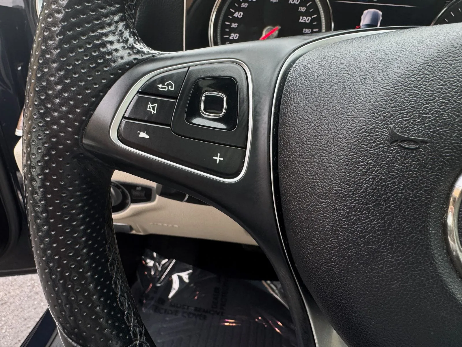 Mercedes-Benz E-Class photo 33