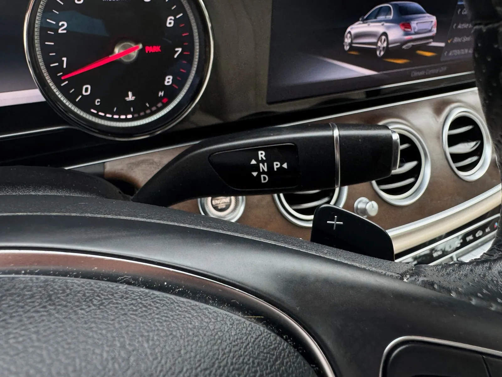 Mercedes-Benz E-Class photo 34