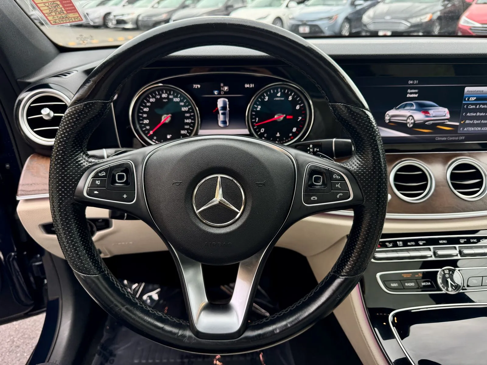 Mercedes-Benz E-Class photo 31