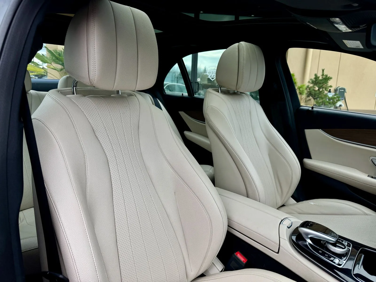 Mercedes-Benz E-Class photo 22