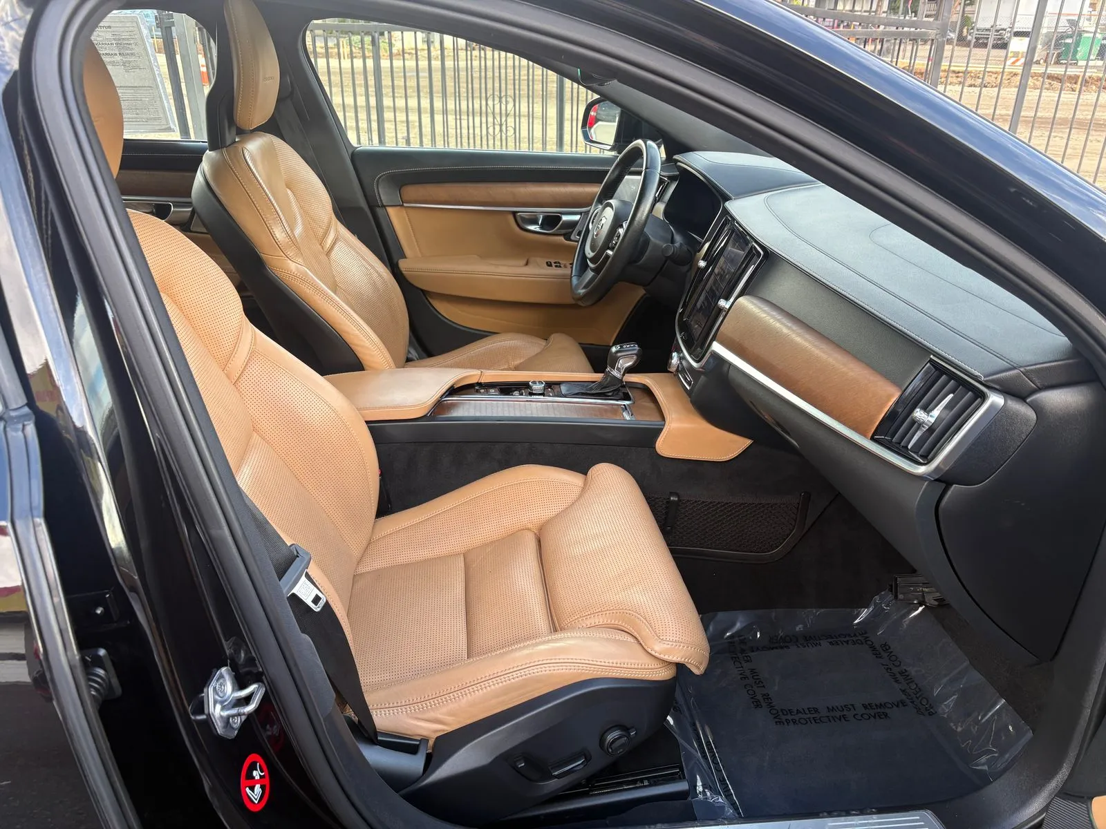 Volvo S90 photo 21