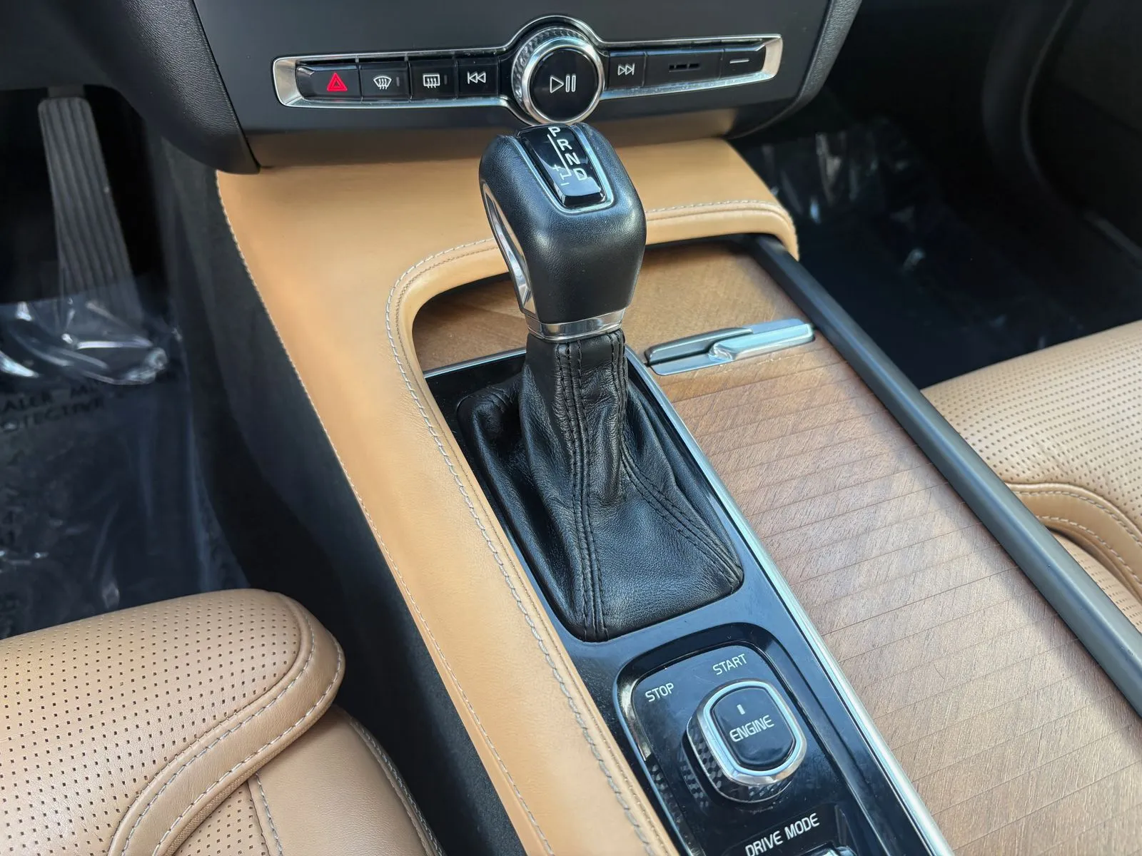 Volvo S90 photo 27