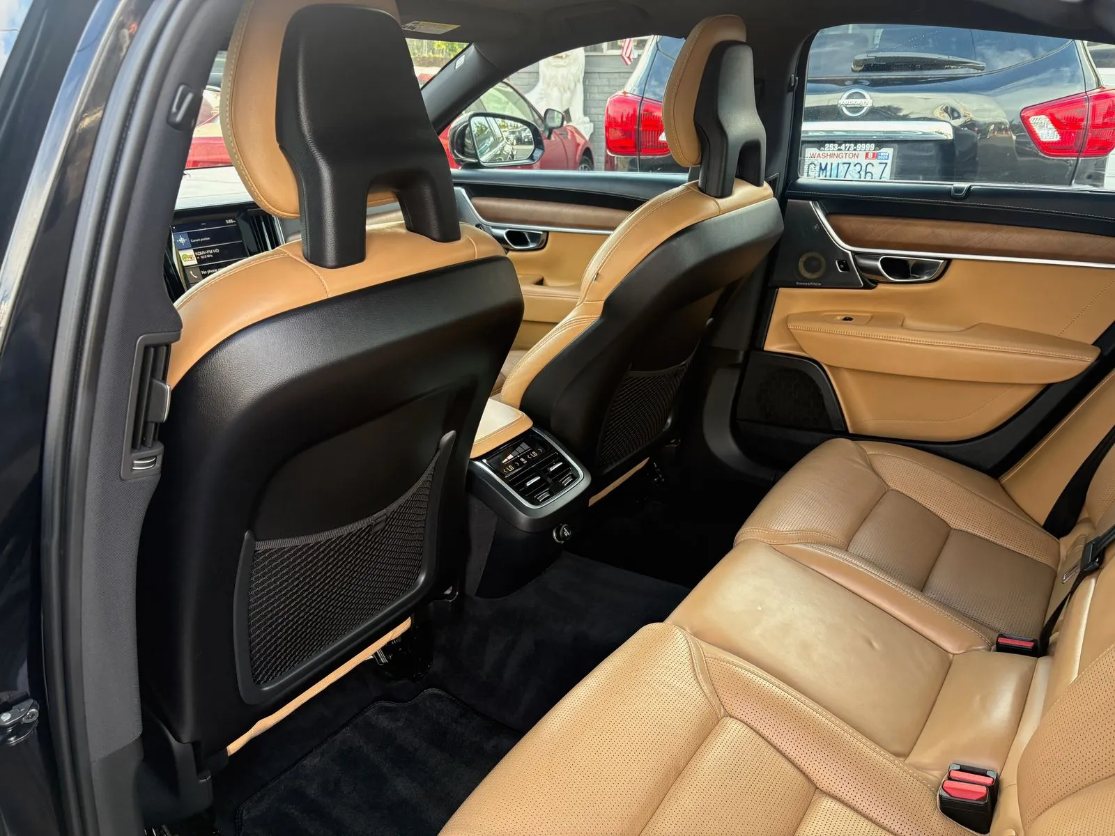 Volvo S90 photo 17