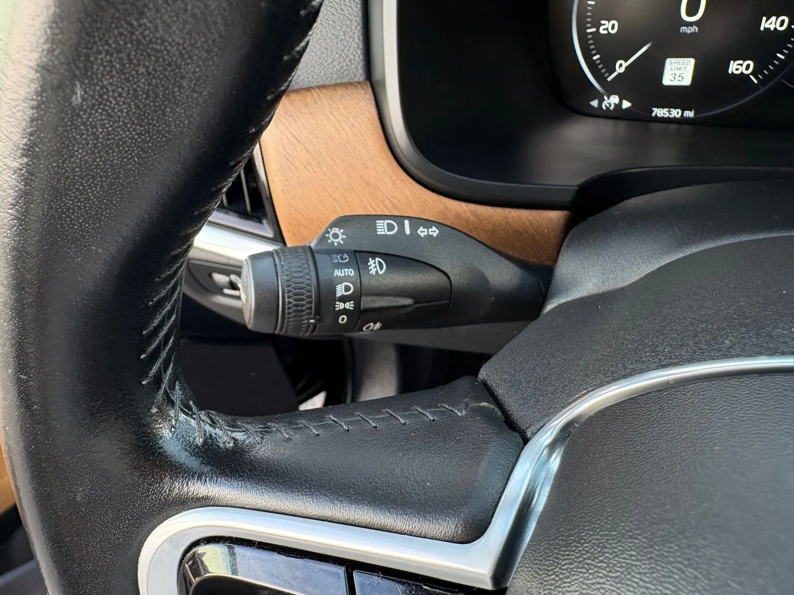 Volvo S90 photo 34