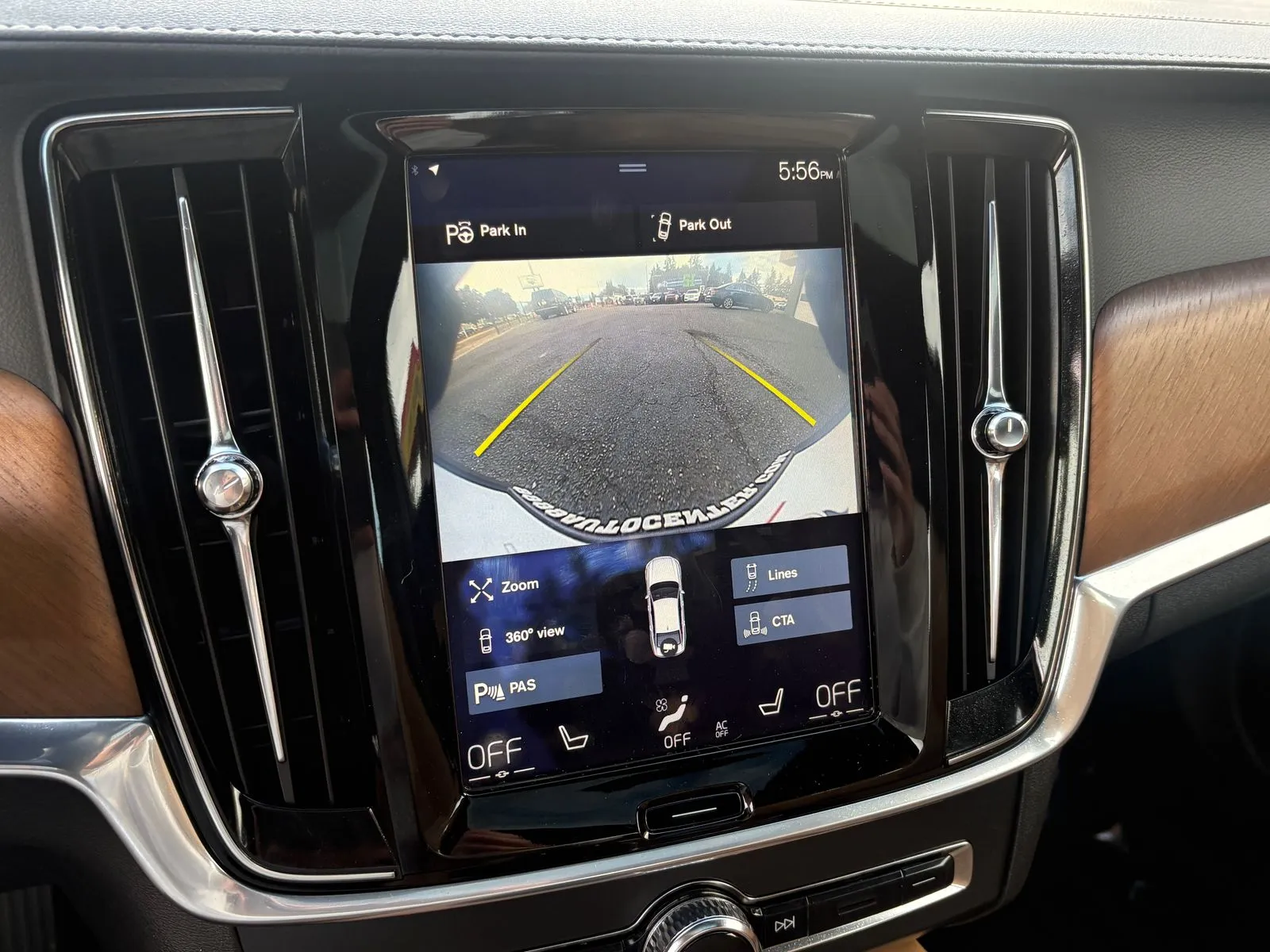 Volvo S90 photo 30