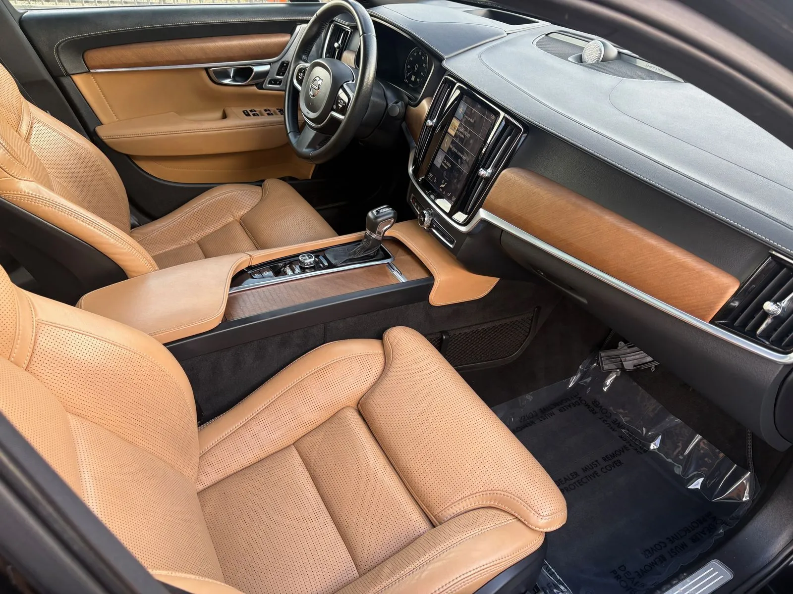 Volvo S90 photo 22