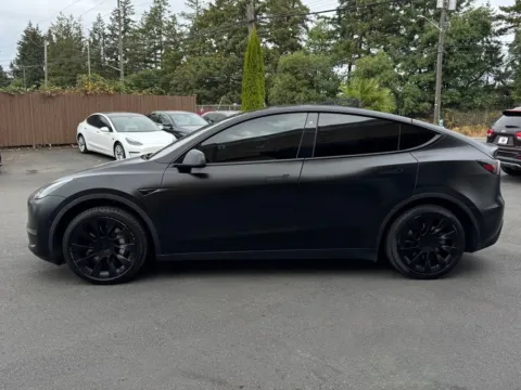 More photos of 2020 Tesla Model Y Long Range at 9999 Auto Center, WA