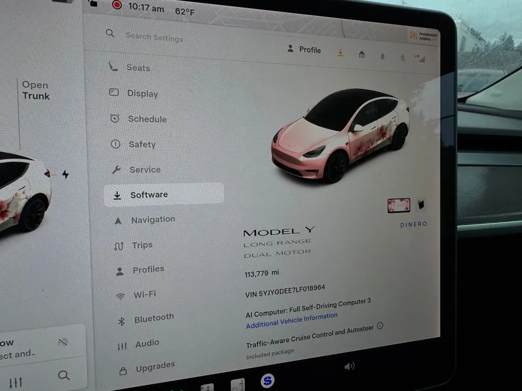 Tesla Model Y photo 25