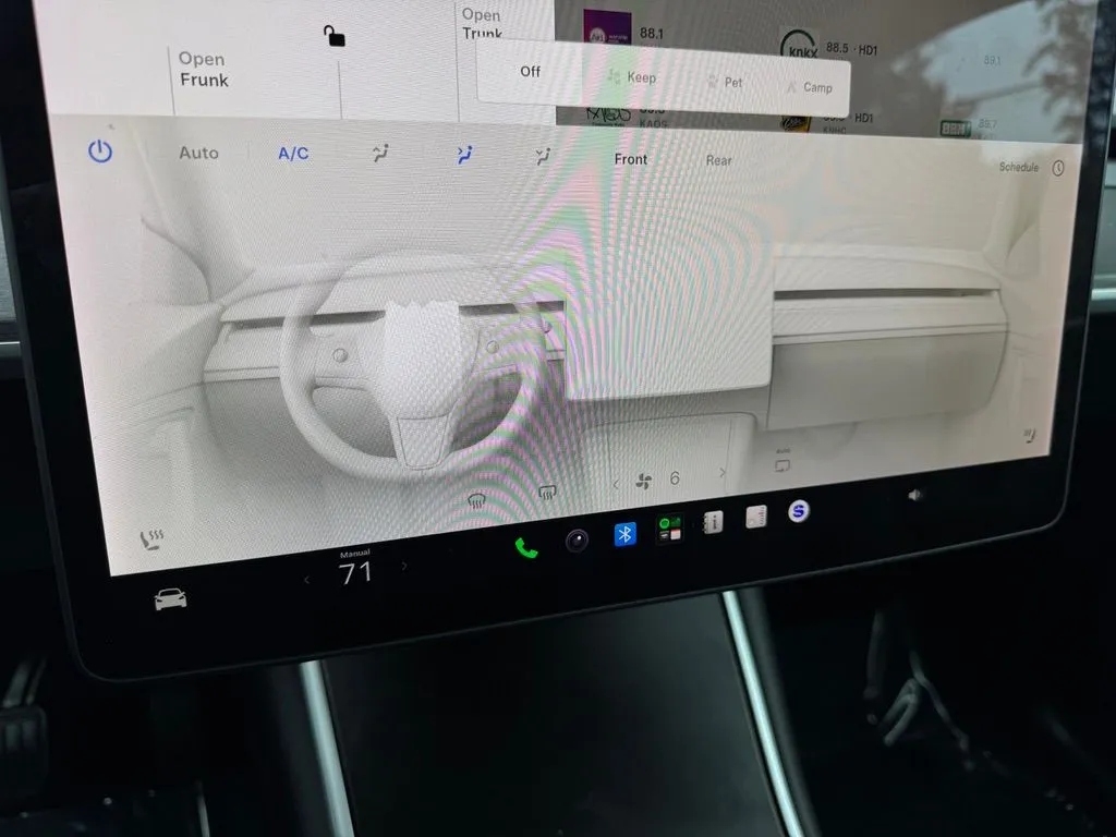 Tesla Model Y photo 26