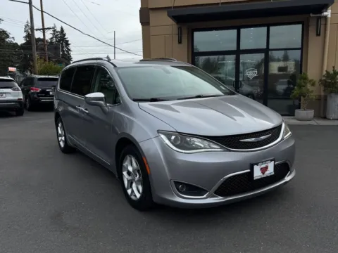 Silver 2020 Chrysler Pacifica Limited for sale in Lakewood, WA