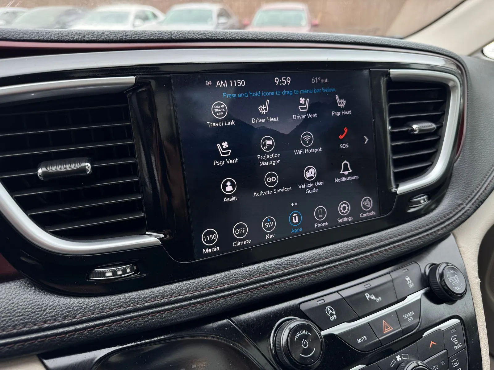 Chrysler Pacifica photo 29