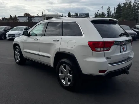 More photos of 2012 Jeep Grand Cherokee Limited at 9999 Auto Center, WA