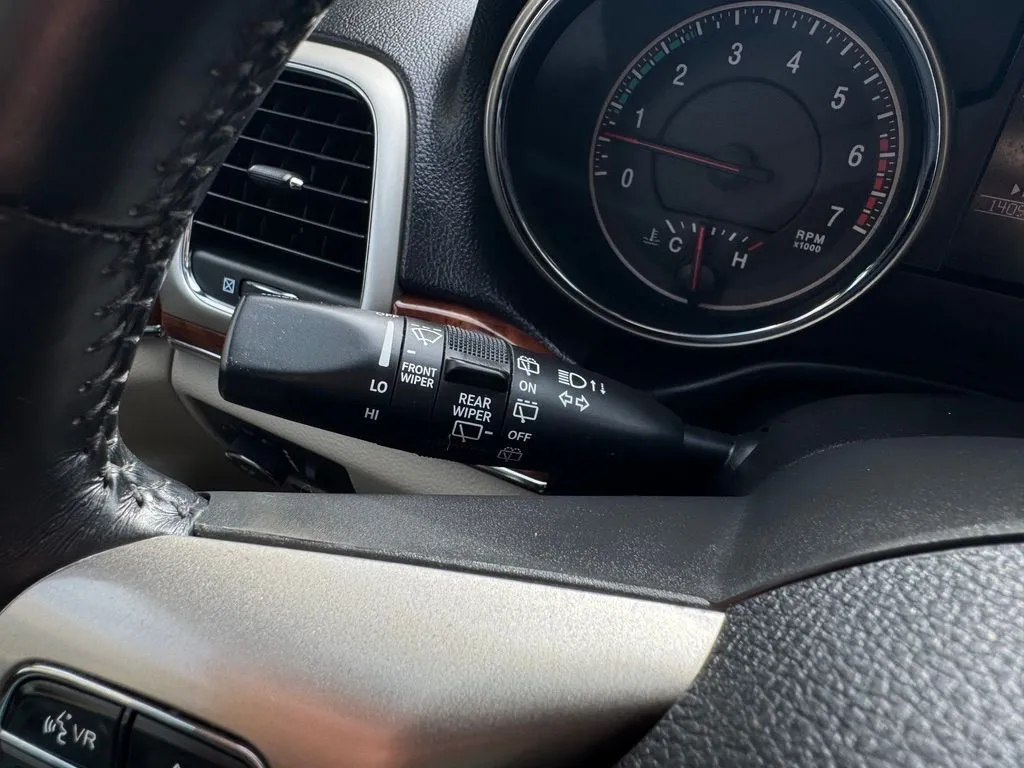 Jeep Grand Cherokee photo 33