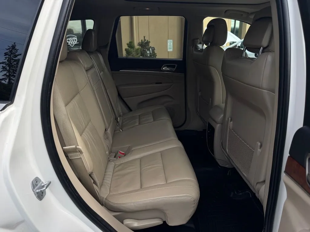 Jeep Grand Cherokee photo 19