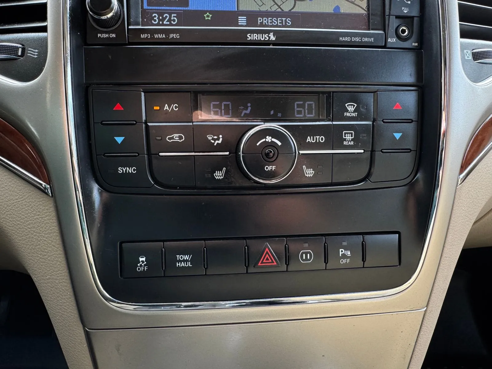 Jeep Grand Cherokee photo 26