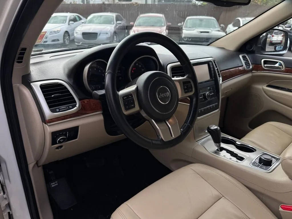 Jeep Grand Cherokee photo 10