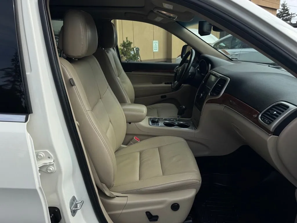 Jeep Grand Cherokee photo 22