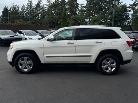 More photos of 2012 Jeep Grand Cherokee Limited at 9999 Auto Center, WA