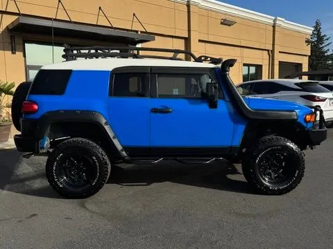 Toyota FJ Cruiser photo 8