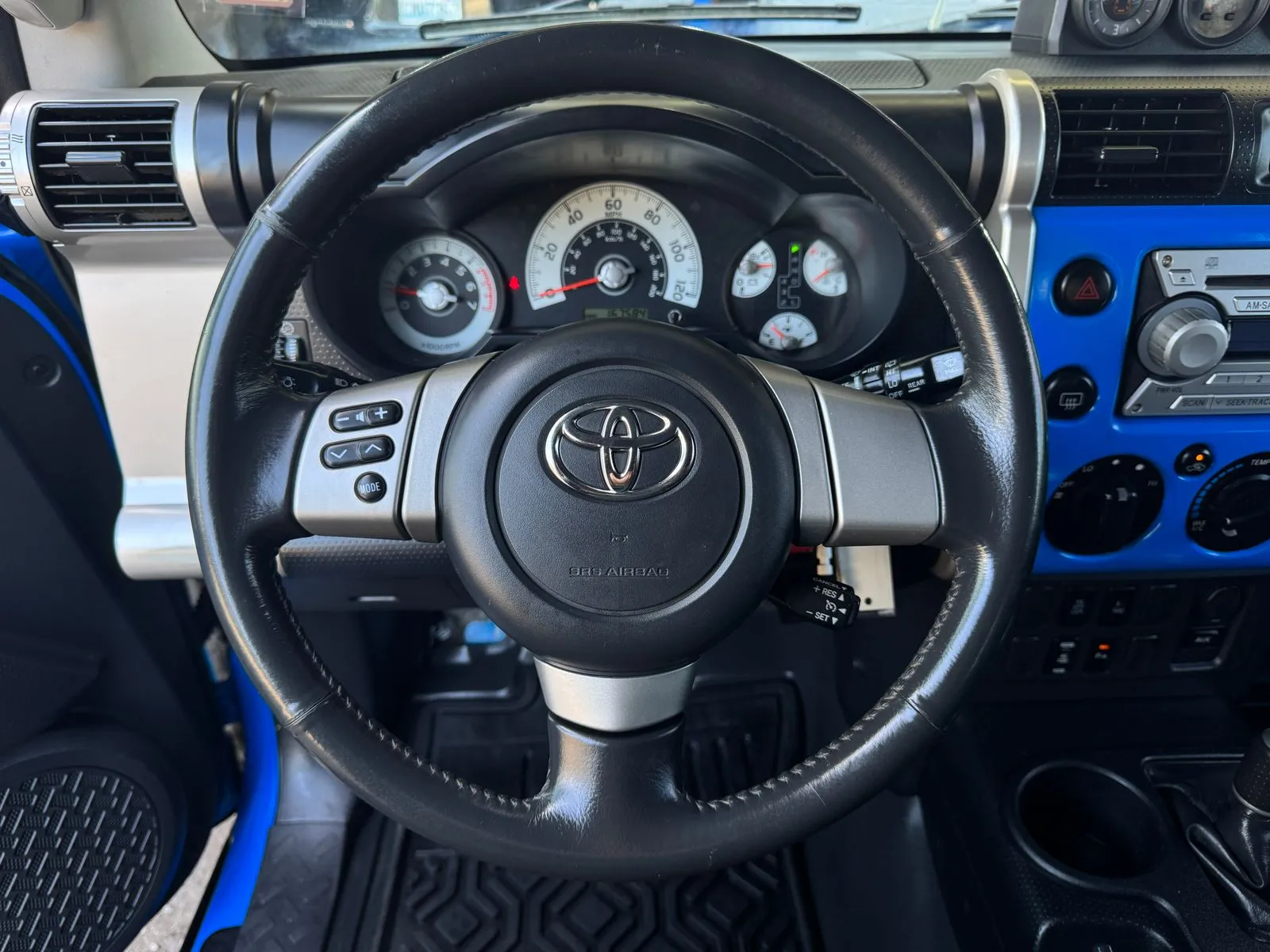 Toyota FJ Cruiser photo 29
