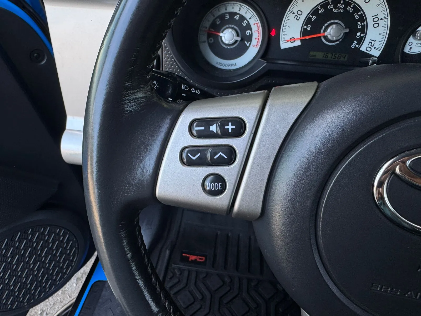 Toyota FJ Cruiser photo 30