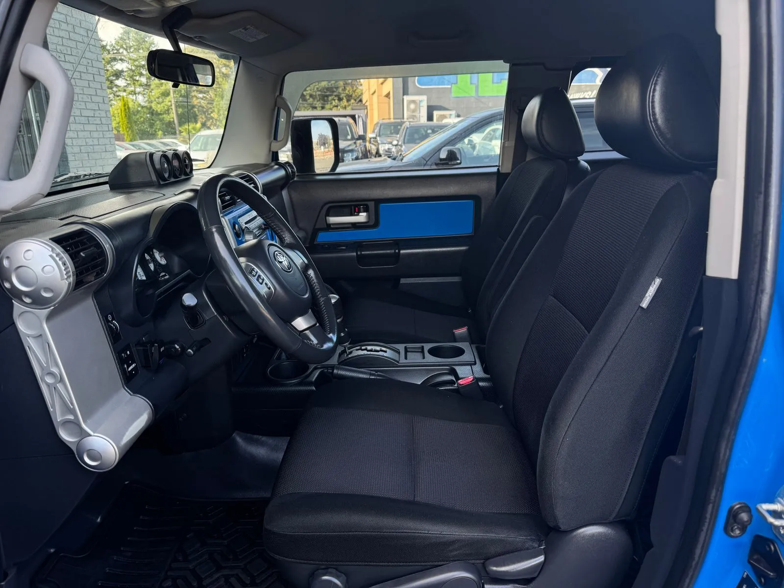 Toyota FJ Cruiser photo 9