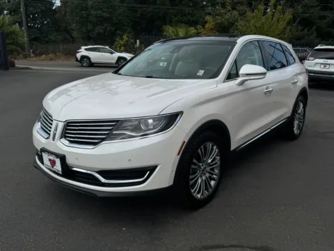 Another view of 2017 Lincoln MKX Reserve for sale in Lakewood, WA at 9999 Auto Center