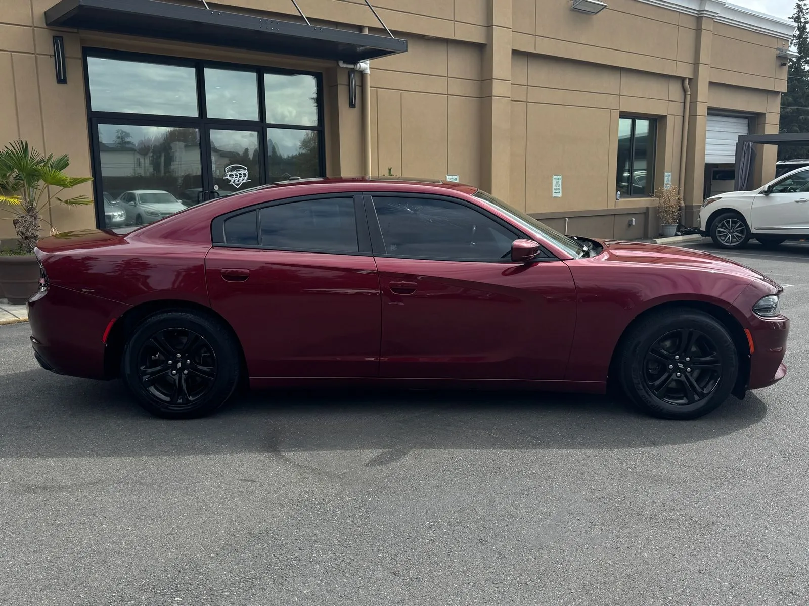 Dodge Charger photo 8