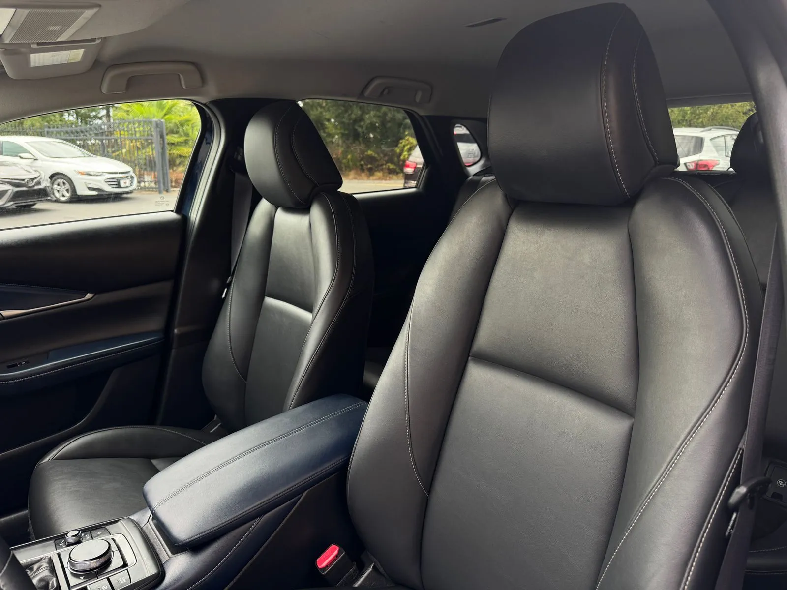 Mazda CX-30 photo 11