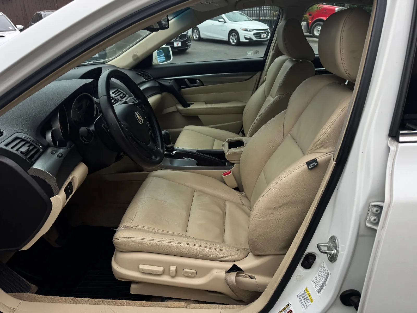 Acura TL photo 9
