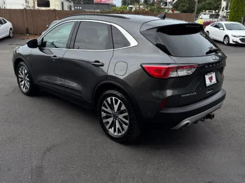 More photos of 2020 Ford Escape Titanium at 9999 Auto Center, WA